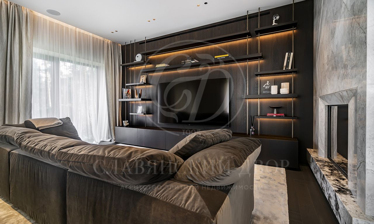 Современная квартира в Level Barvikha Residence