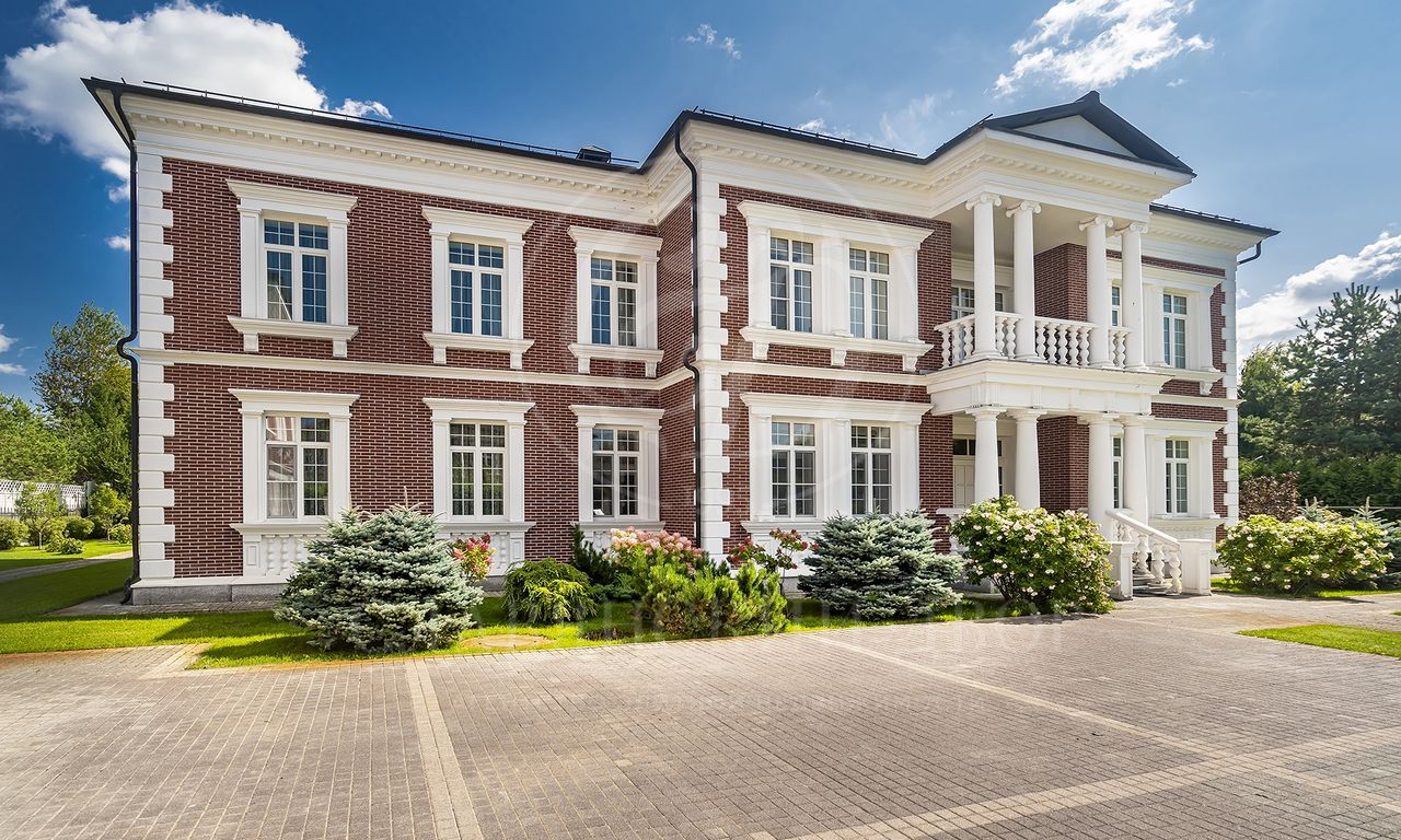 На продажу дом в поселке Парк Вилль (Park Ville)